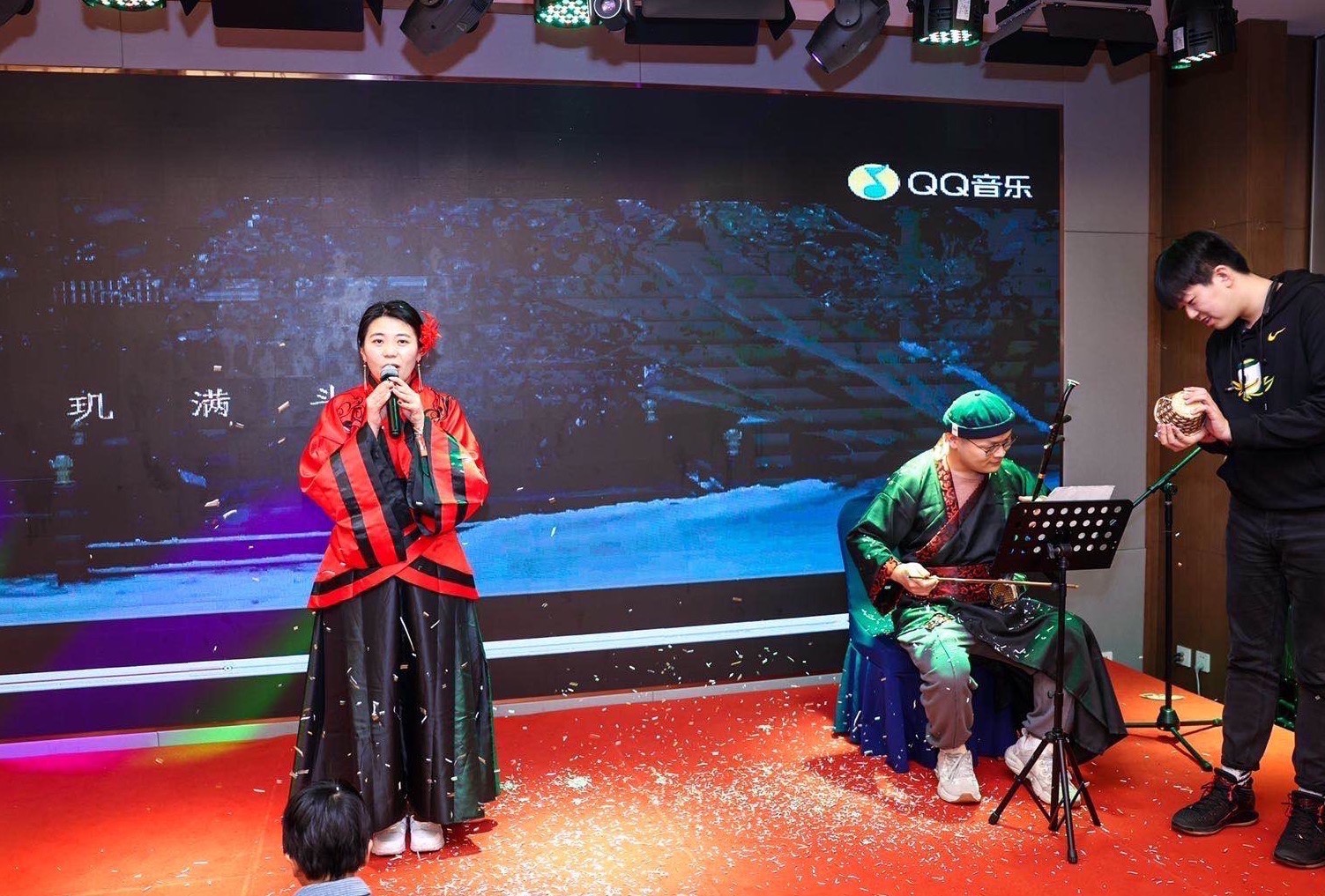 表演334.jpg
