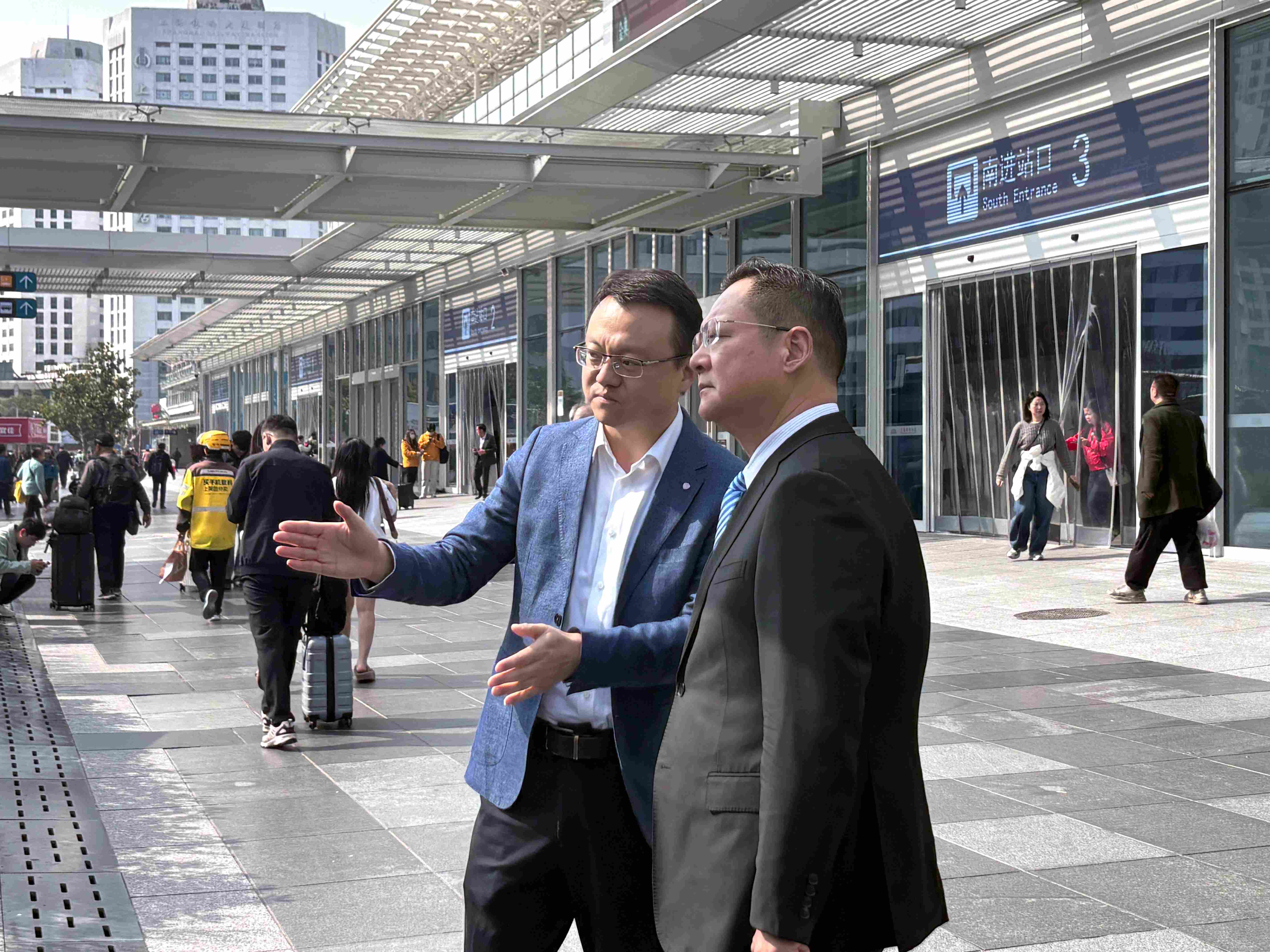 202603301774858236268015298.jpg min_260325 淮安公交来访照片 (15).jpg